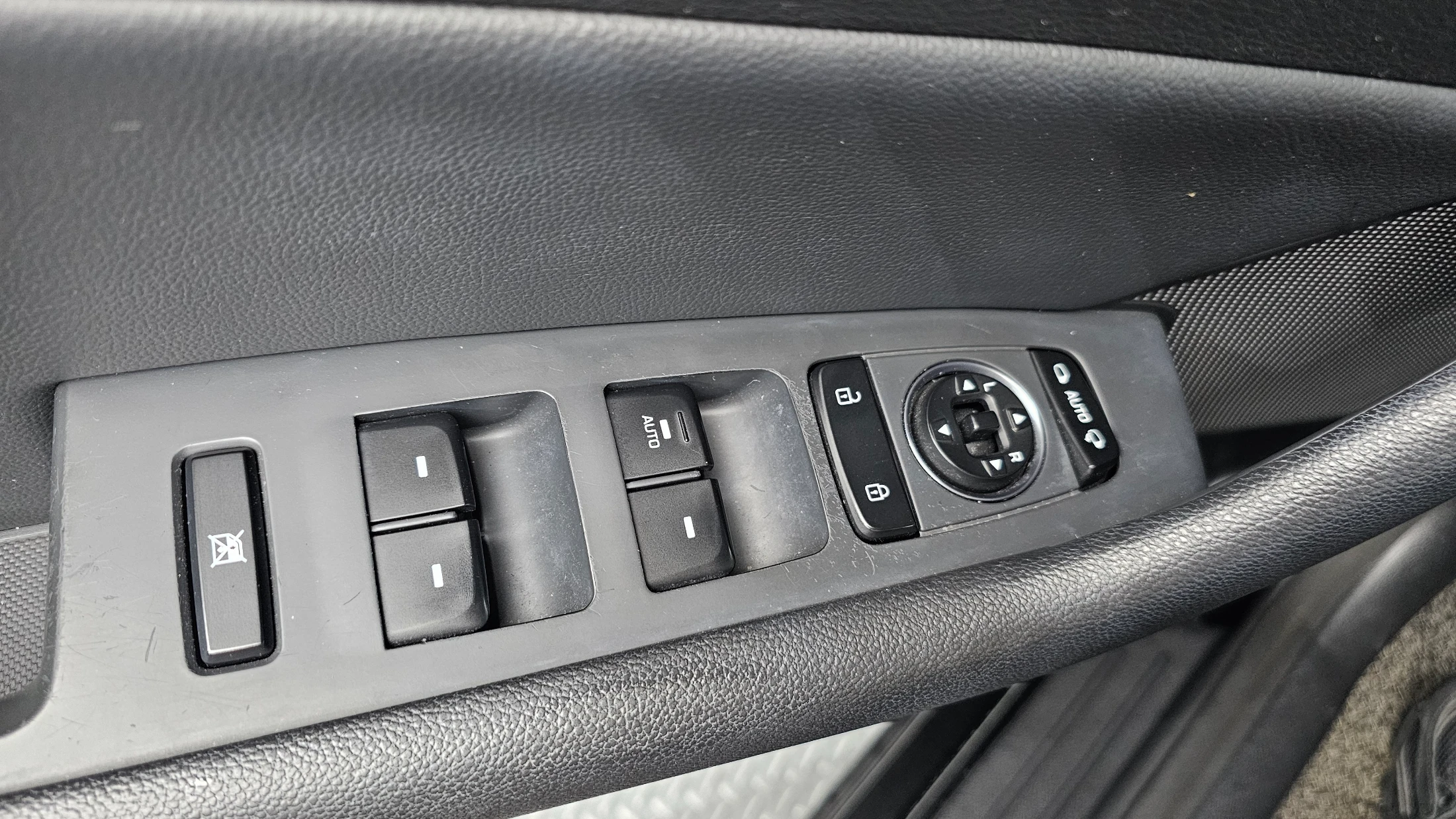 Hyundai Sonata LF Sonata, 2014 — фото 27