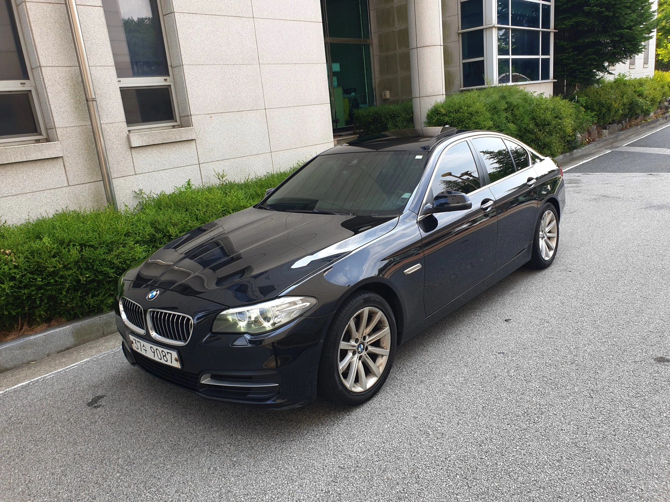 BMW 5-Series F10, 2014 — фото 14