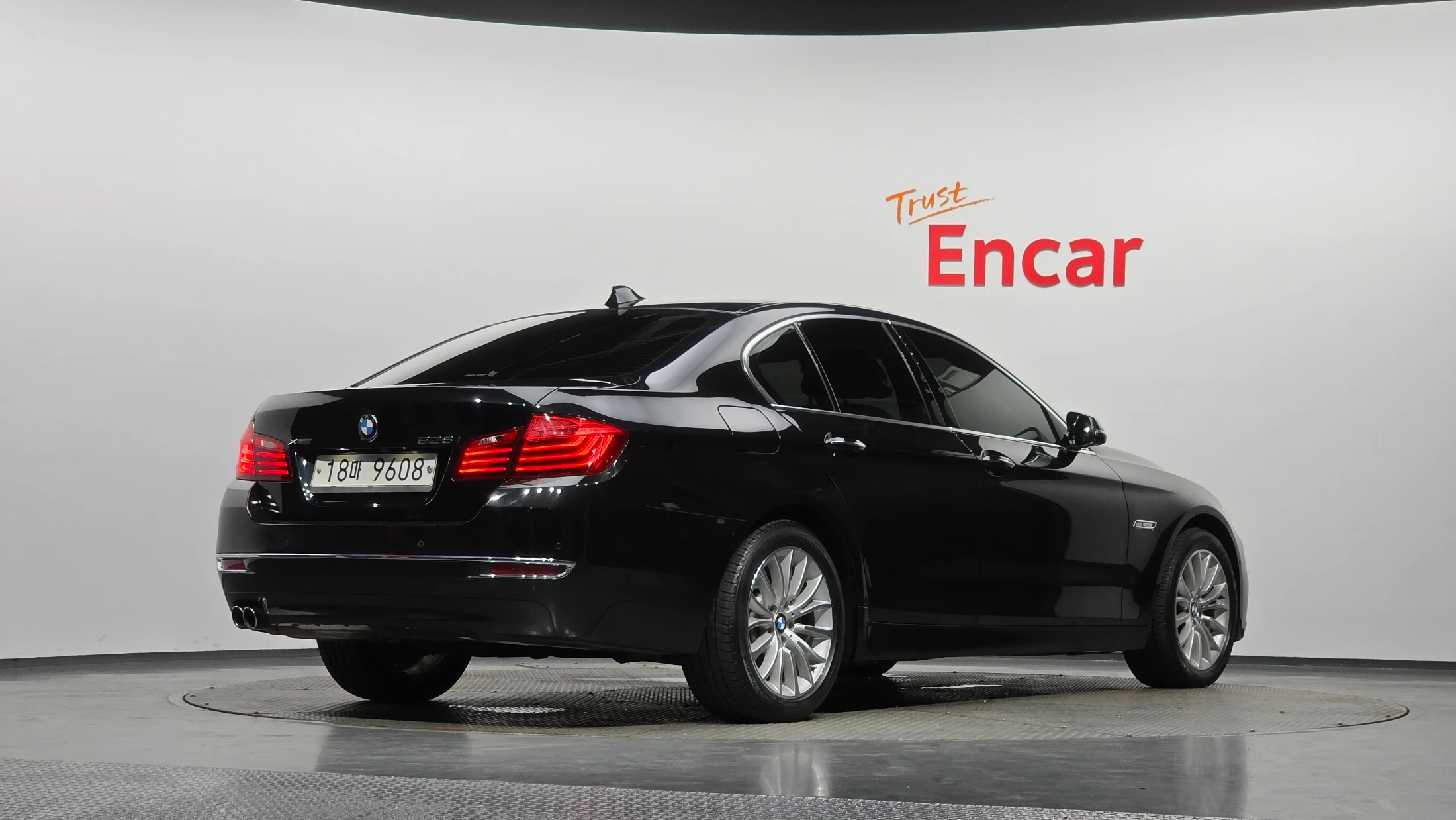 BMW 5-Series F10, 2014 — фото 2