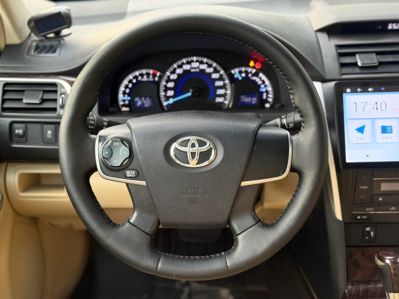 Toyota Camry, 2015 — фото 21