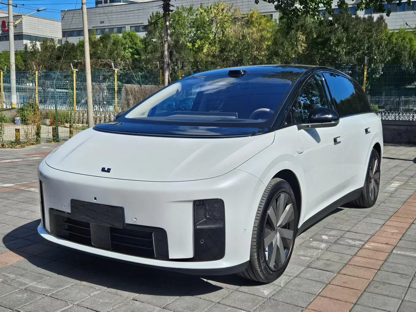 Li Auto ideal i8