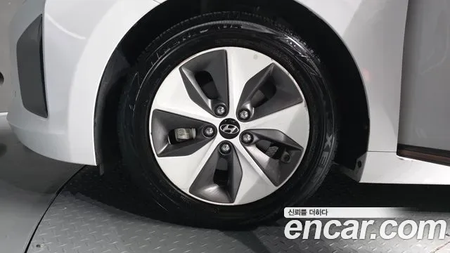 Hyundai Ioniq Ionic Electric, 2017 — фото 5