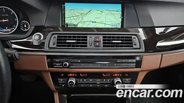 BMW 5-Series F10, 2013 — фото 14