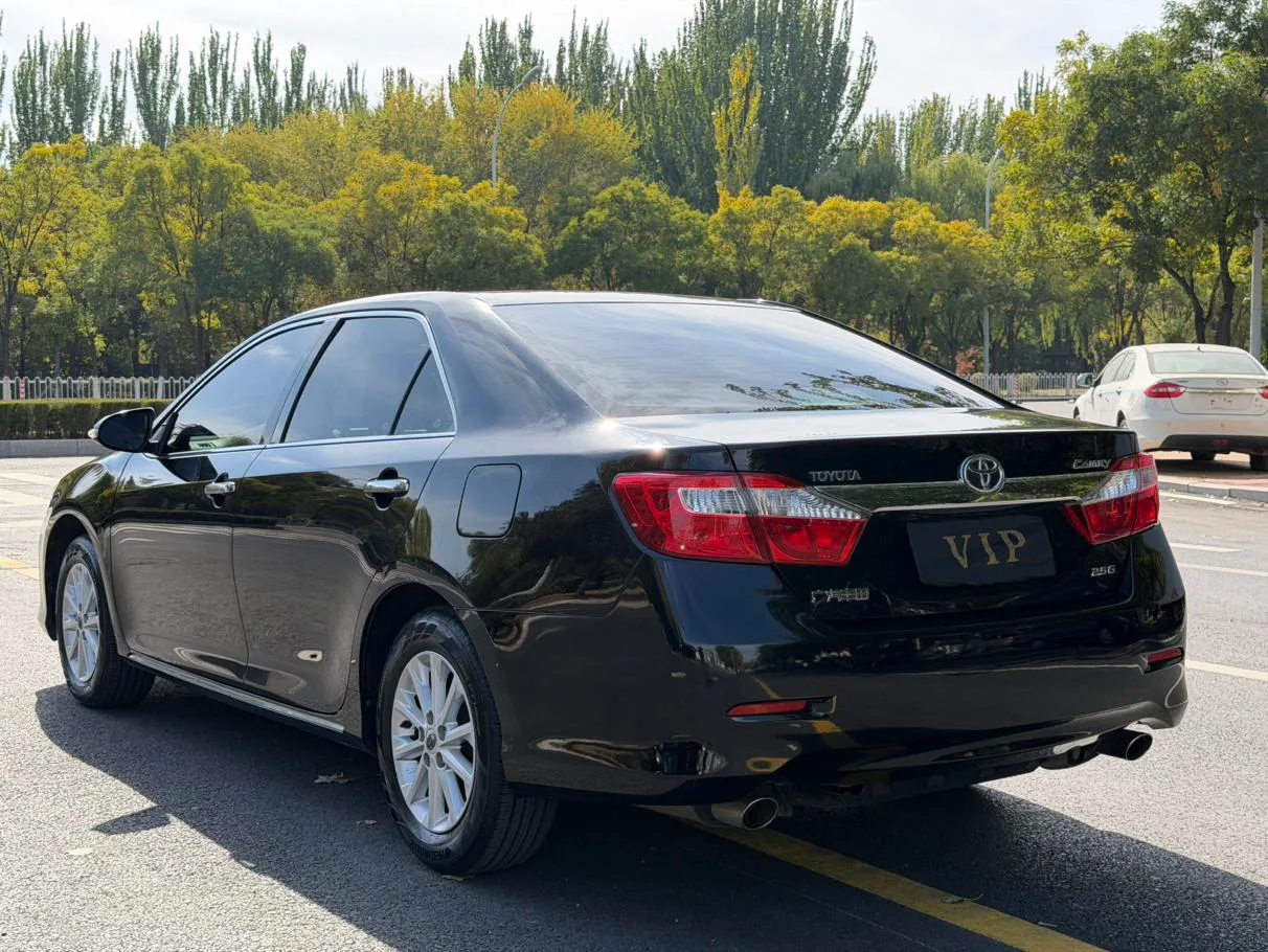 Toyota Camry, 2012 — фото 6