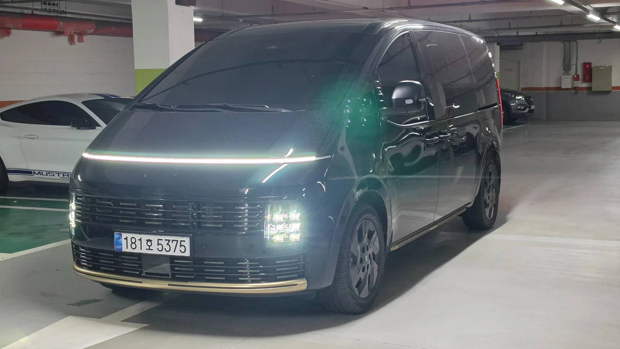 Hyundai Staria