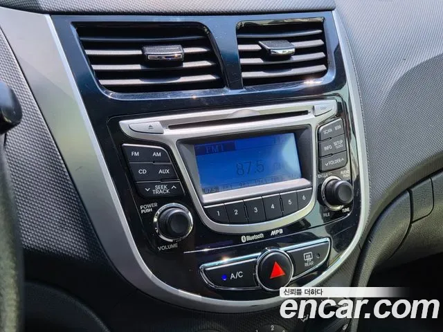 Hyundai Accent, 2012 — фото 13