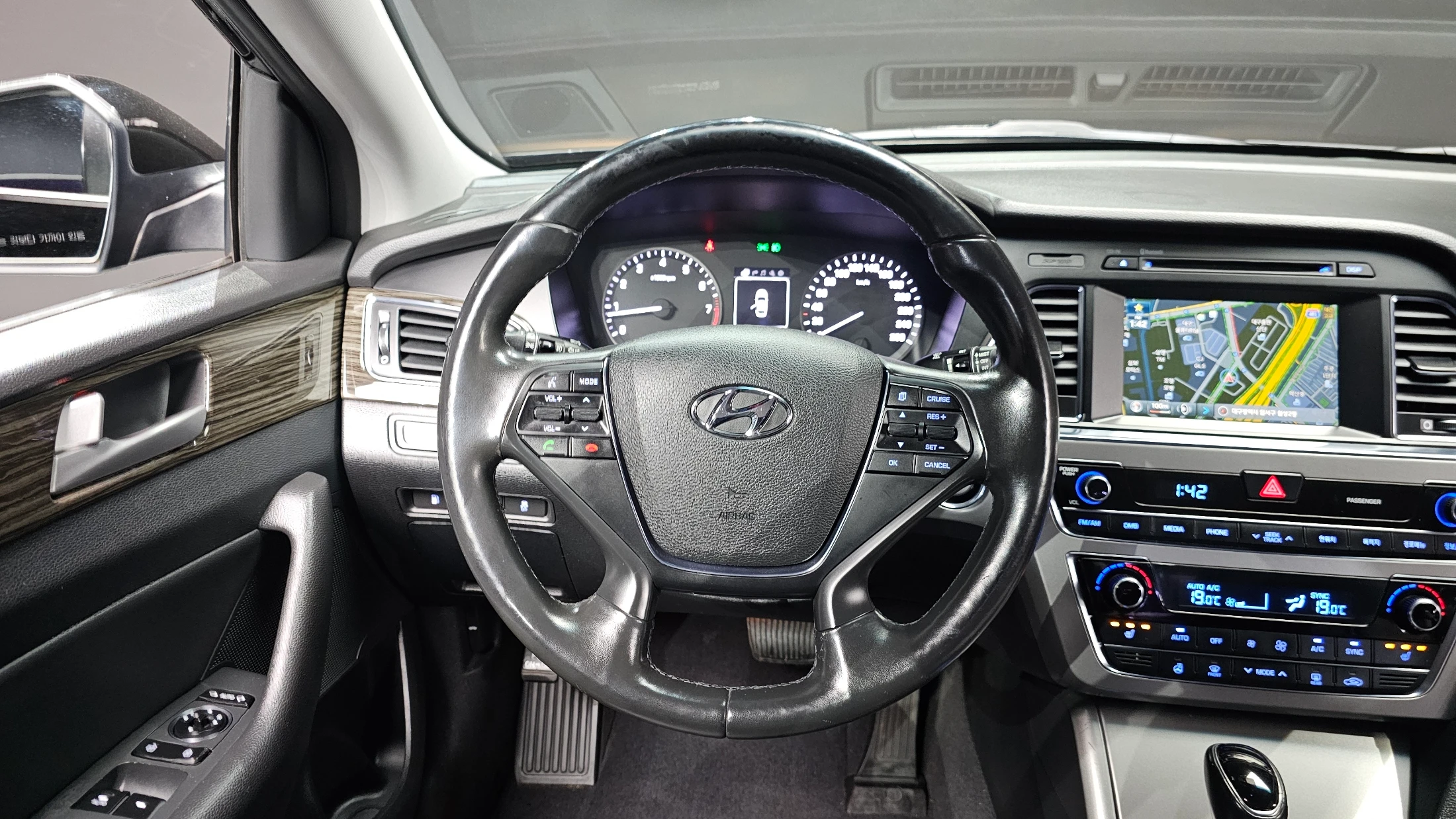 Hyundai Sonata LF Sonata, 2014 — фото 13