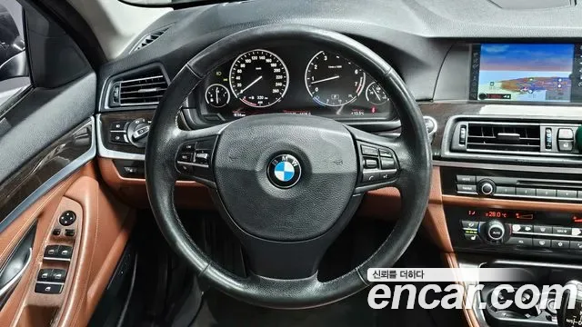 BMW 5-Series F10, 2012 — фото 14
