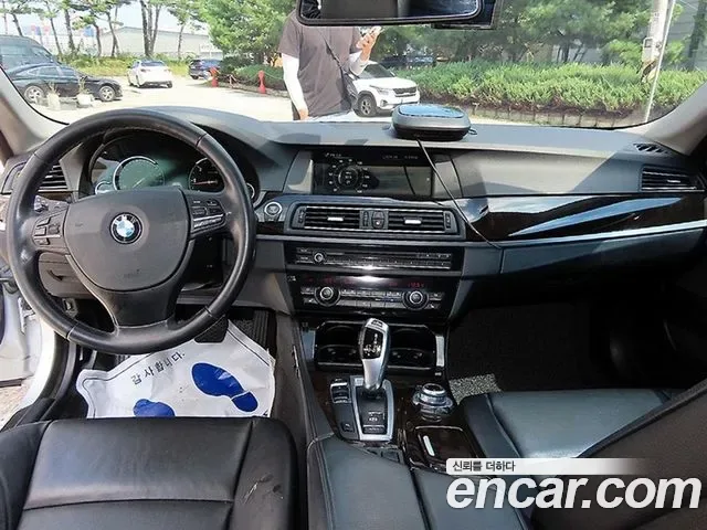 BMW 5-Series F10, 2013 — фото 7