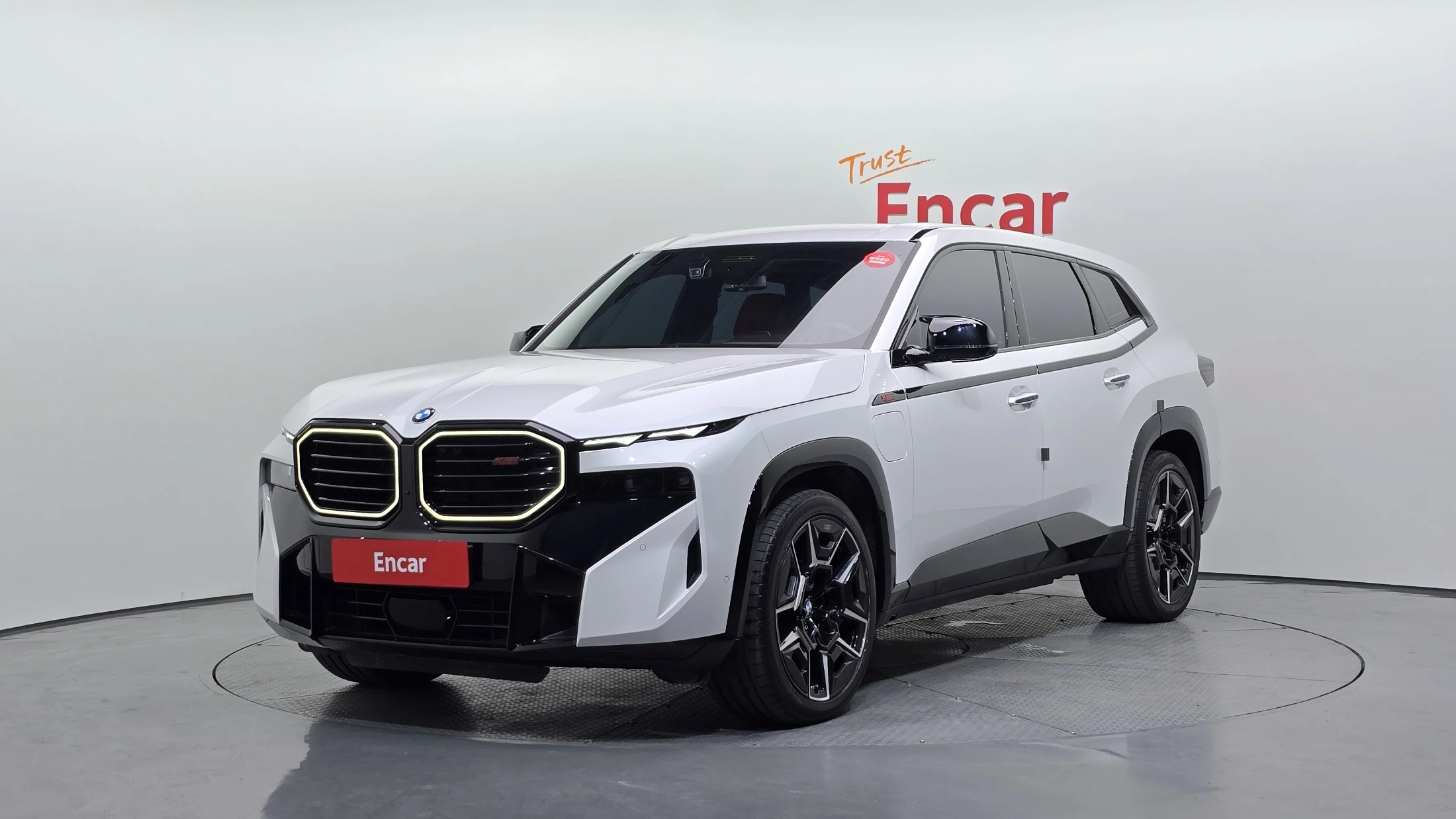 BMW Xm G09, 2025 — внешний вид автомобиля