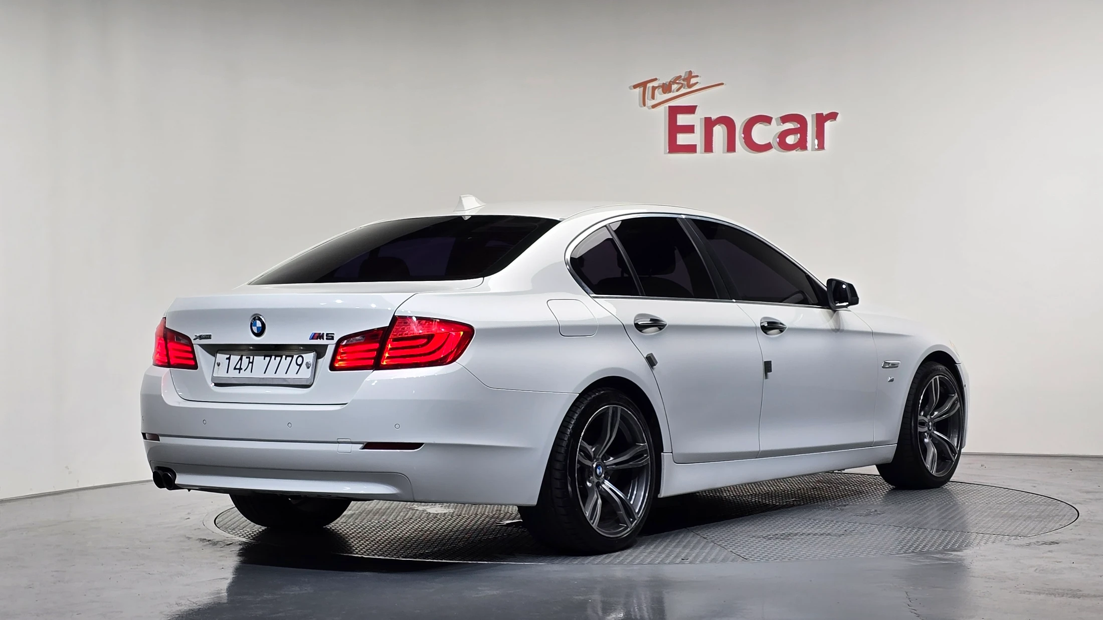 BMW 5-Series F10, 2012 — фото 2