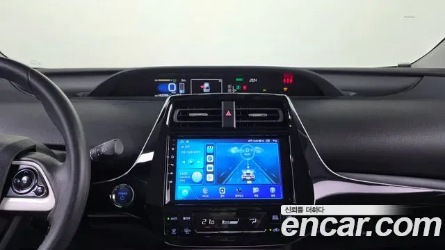 Toyota Prius, 2016 — фото 14