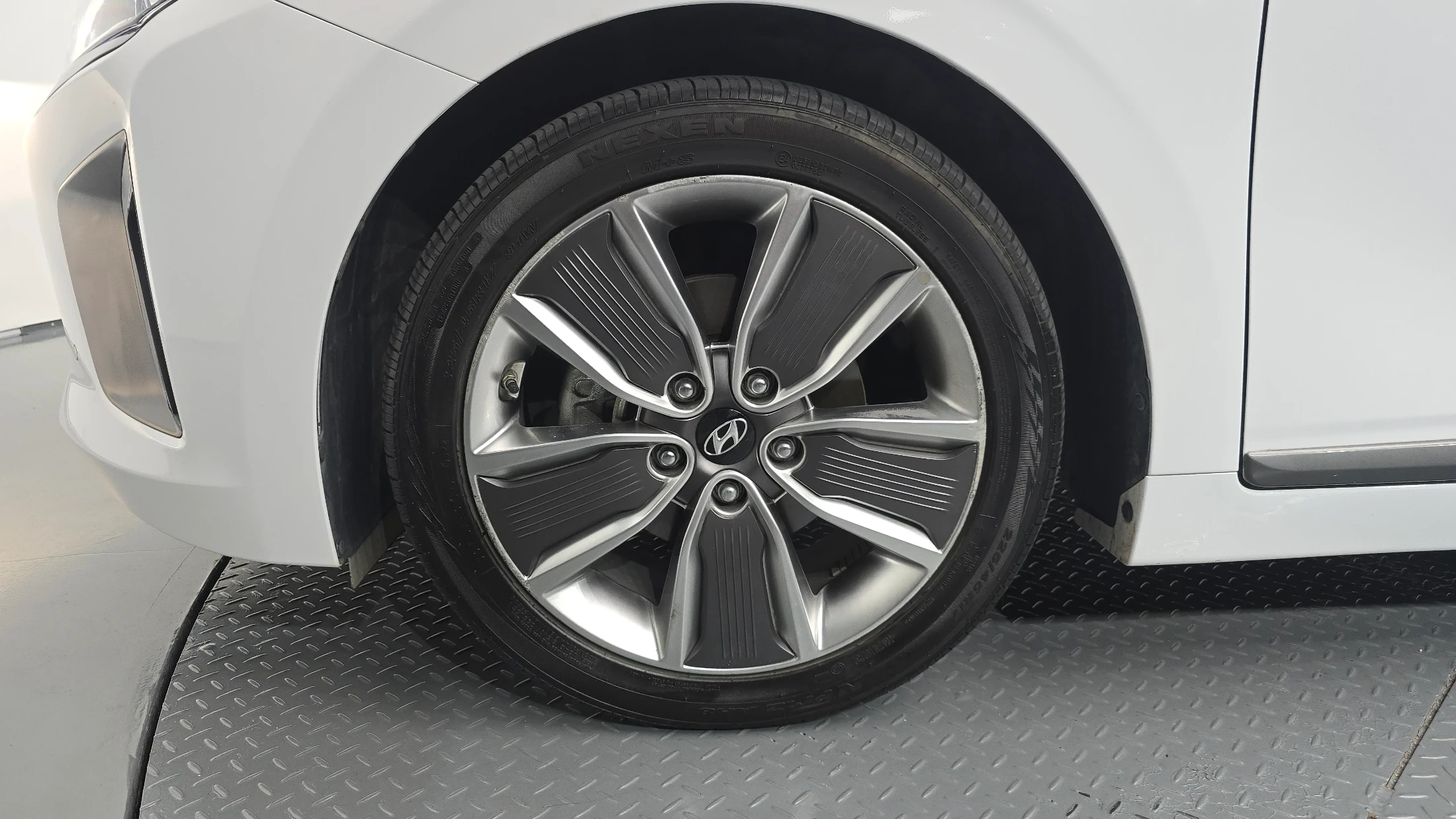 Hyundai Ioniq Ionic Hybrid, 2016 — фото 5