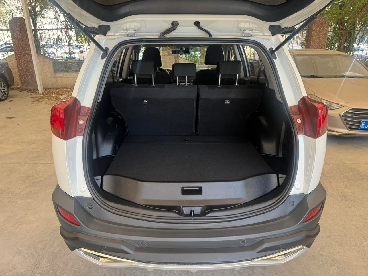 Toyota RAV4 Rongfang, 2015 — фото 11