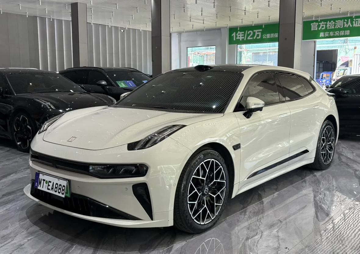 ZEEKR 001