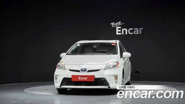 Toyota Prius, 2014 — фото 3