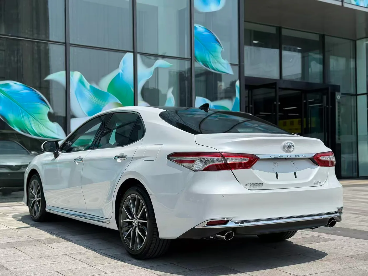 Toyota Camry, 2023 — фото 13