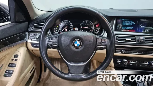 BMW 5-Series F10, 2014 — фото 13