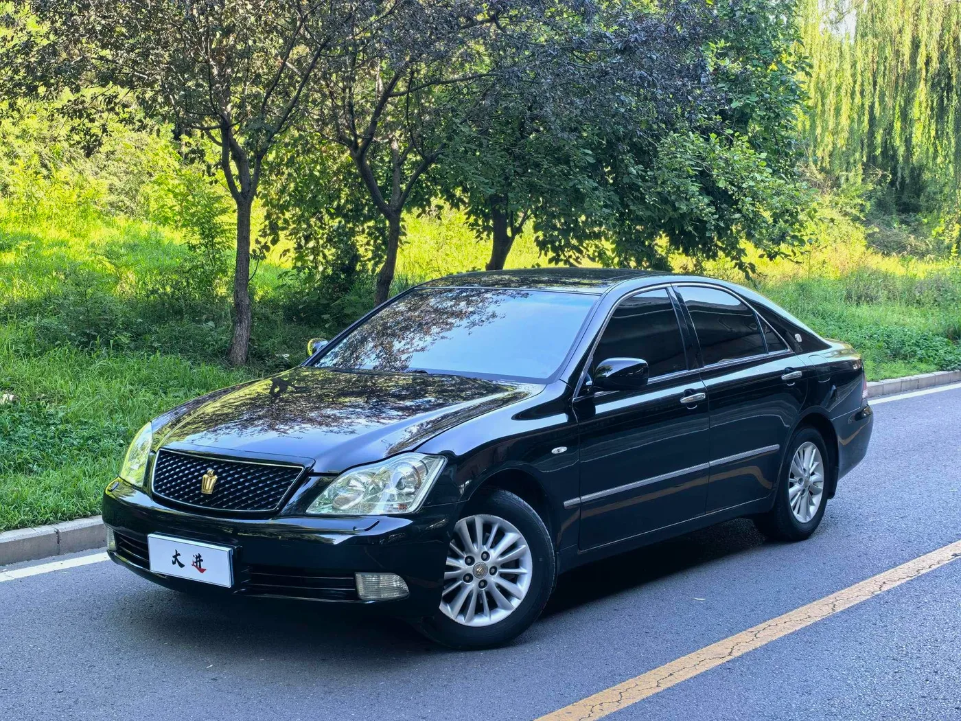 Toyota crown