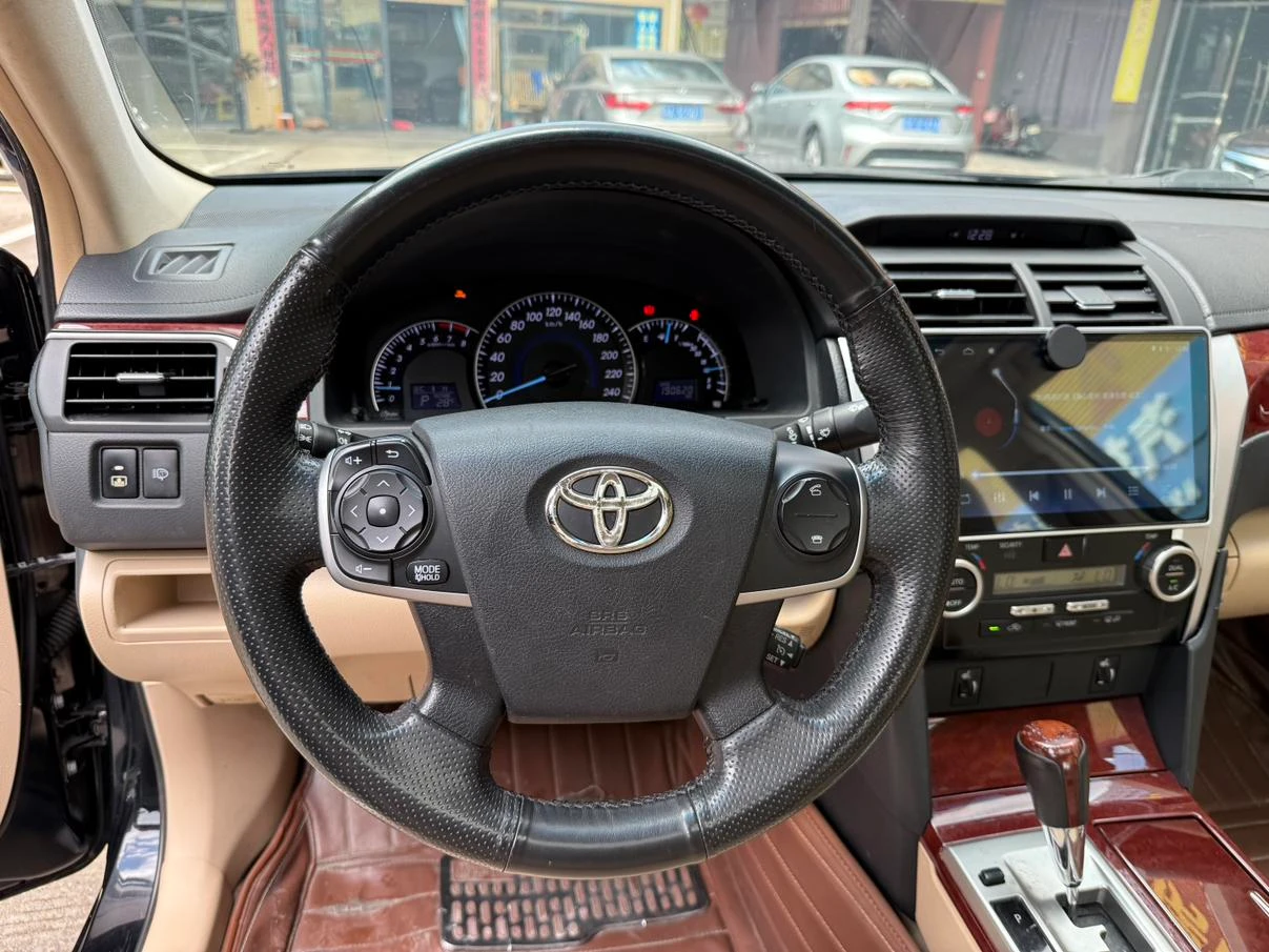 Toyota Camry, 2012 — фото 11