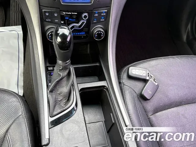 Hyundai Sonata Hybrid, 2012 — фото 10