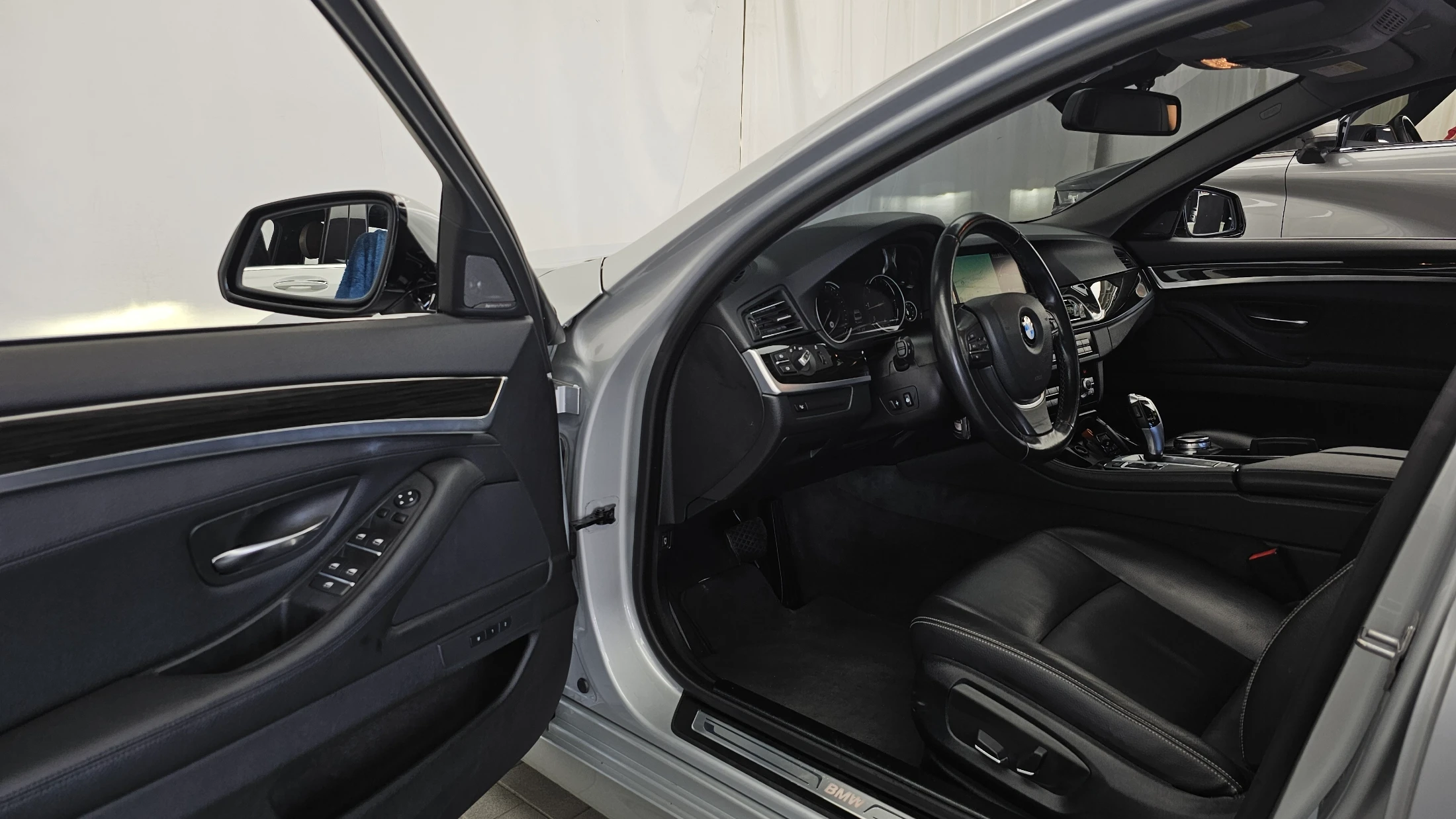 BMW 5-Series F10, 2014 — фото 10