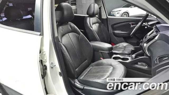 Hyundai Tucson ix, 2012 — фото 11