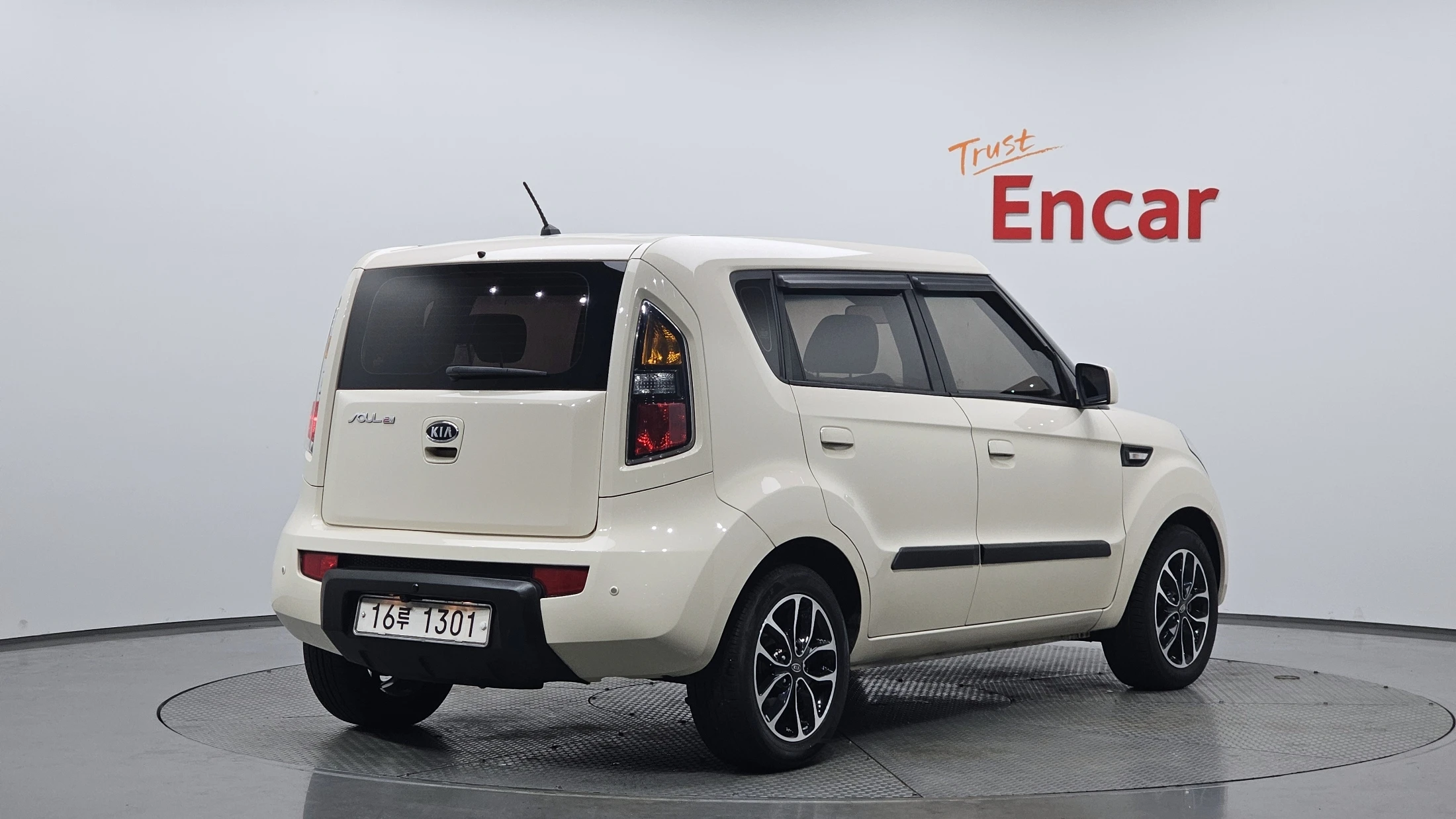Kia Soul, 2010 — фото 2