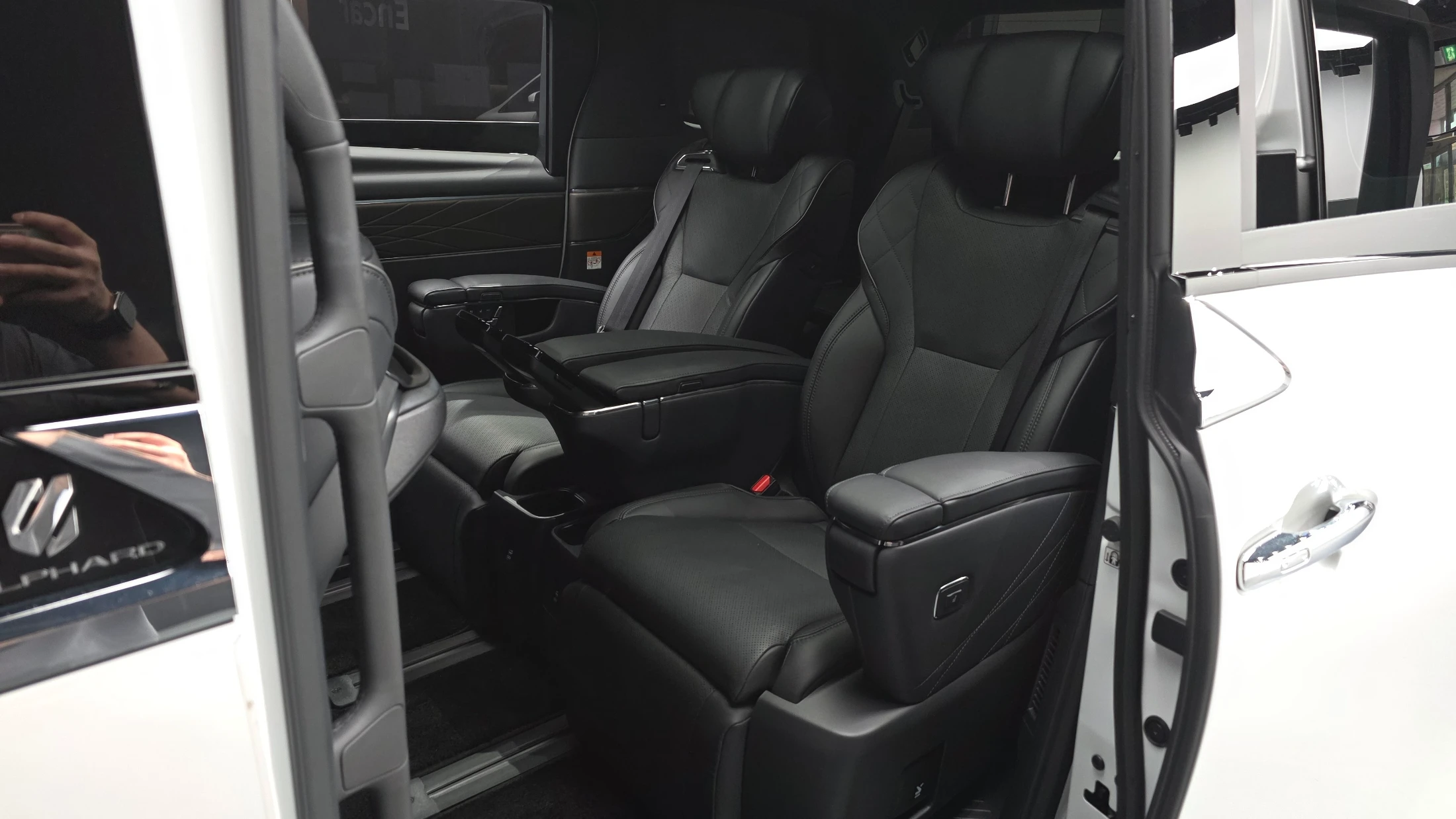 Toyota Alphard Alpad, 2025 — фото 11