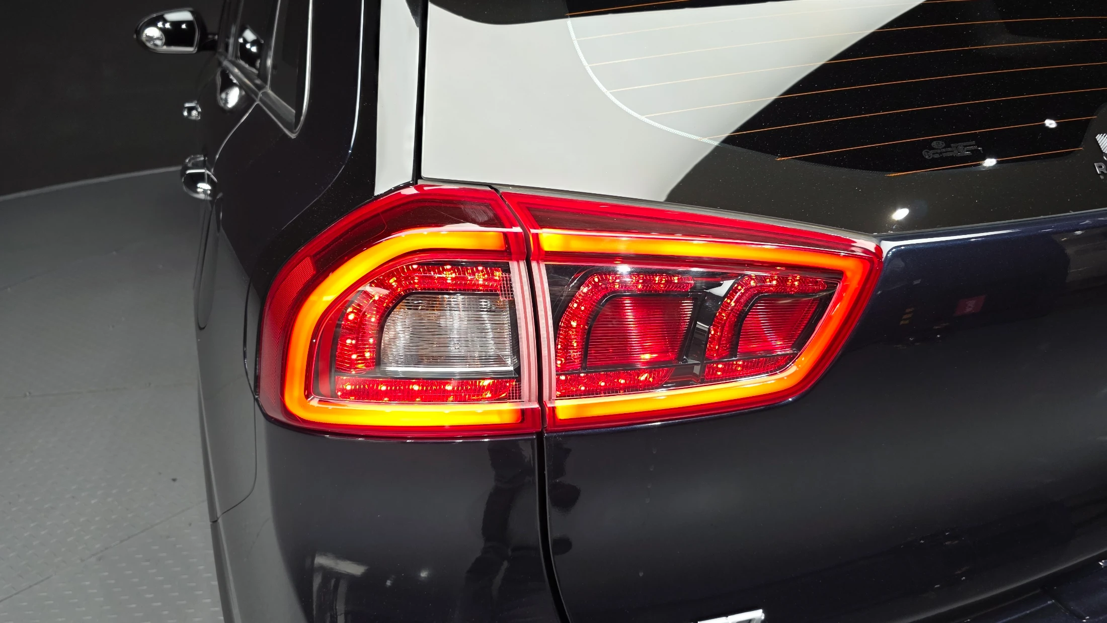 Kia Niro, 2017 — фото 24