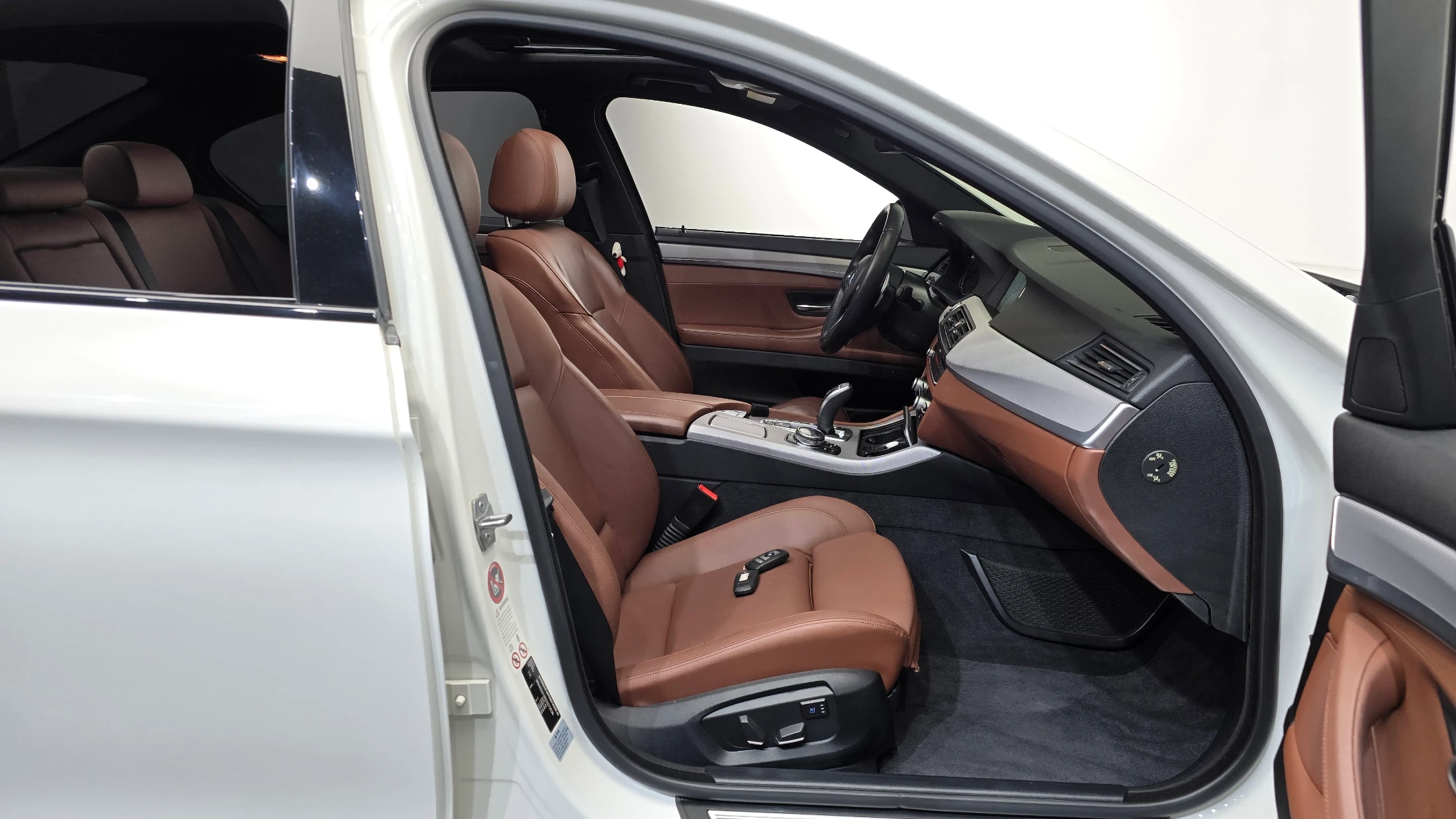 BMW 5-Series F10, 2013 — фото 27
