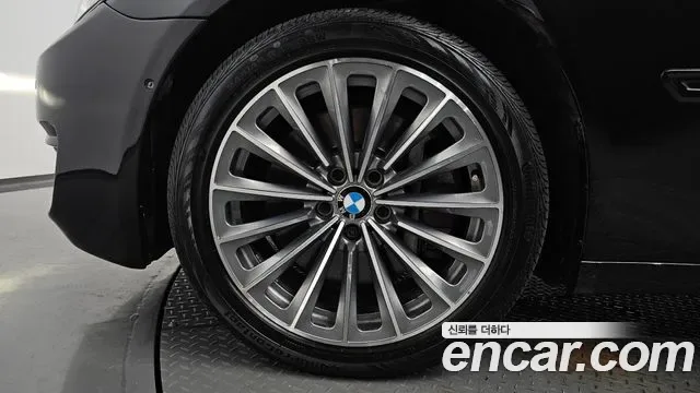 BMW 7-Series F01, 2013 — фото 5