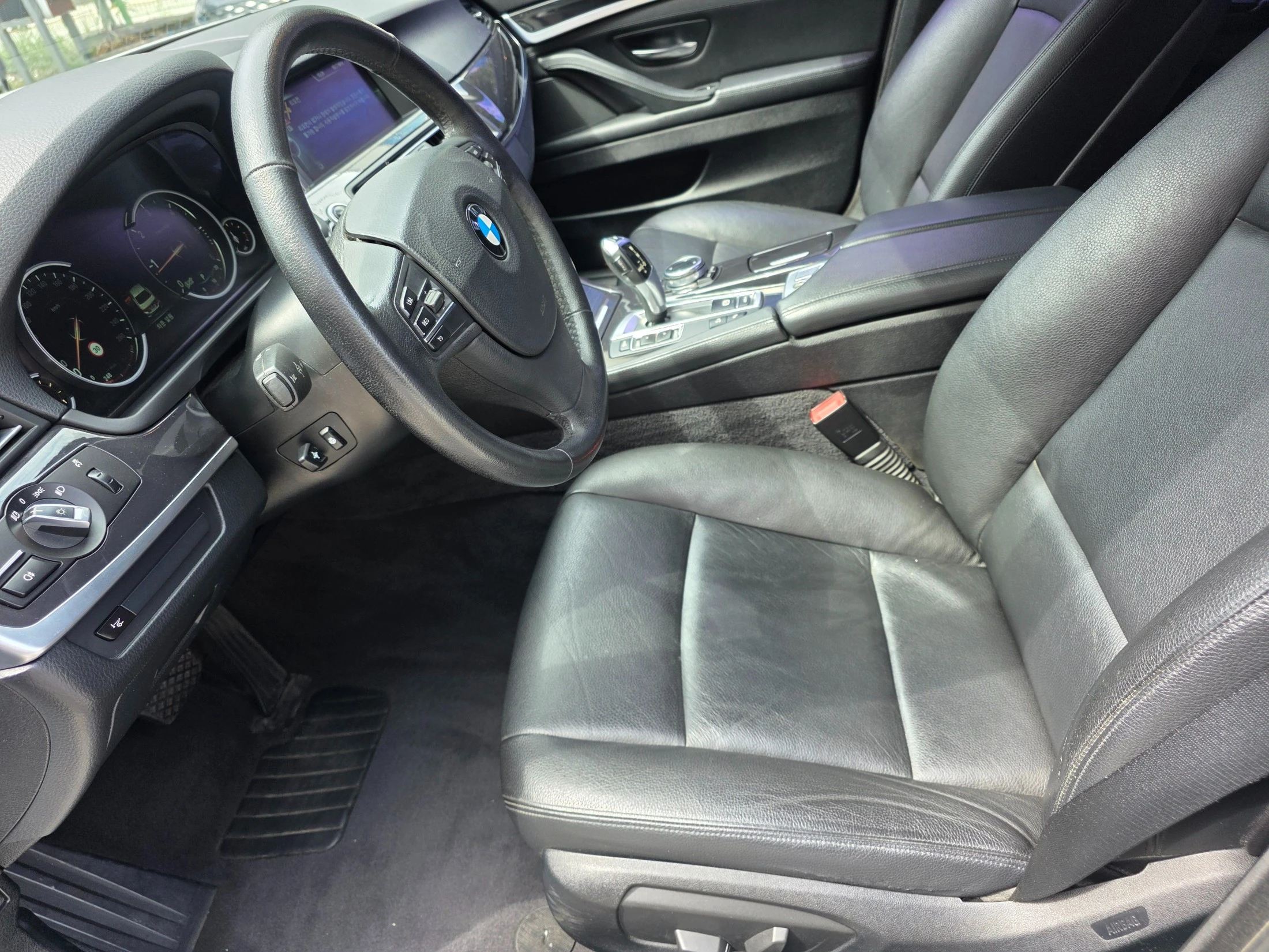 BMW 5-Series F10, 2013 — фото 10