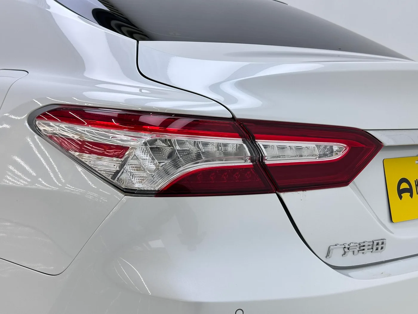 Toyota Camry, 2023 — фото 20