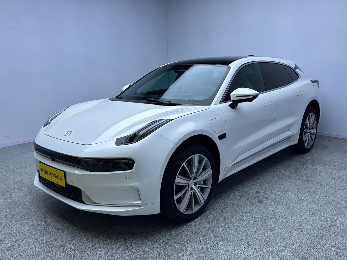 ZEEKR 001