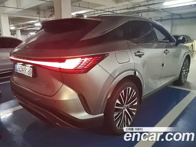 Lexus Rx Rx450h+, 2025 — фото 6