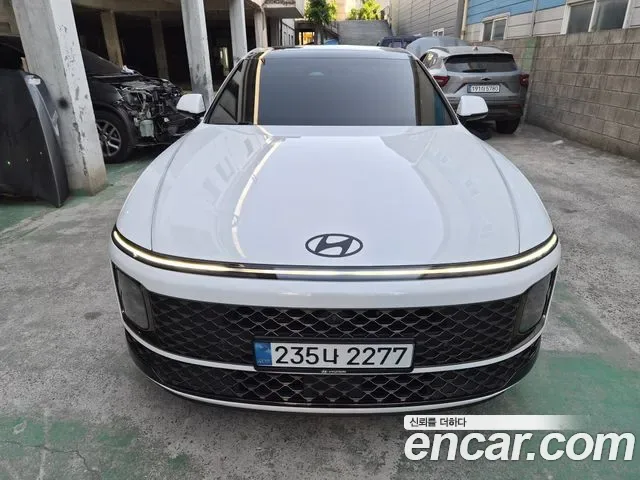 Hyundai Grandeur Hybrid (GN7)