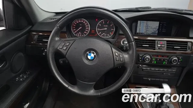 BMW 3-Series E90, 2011 — фото 13