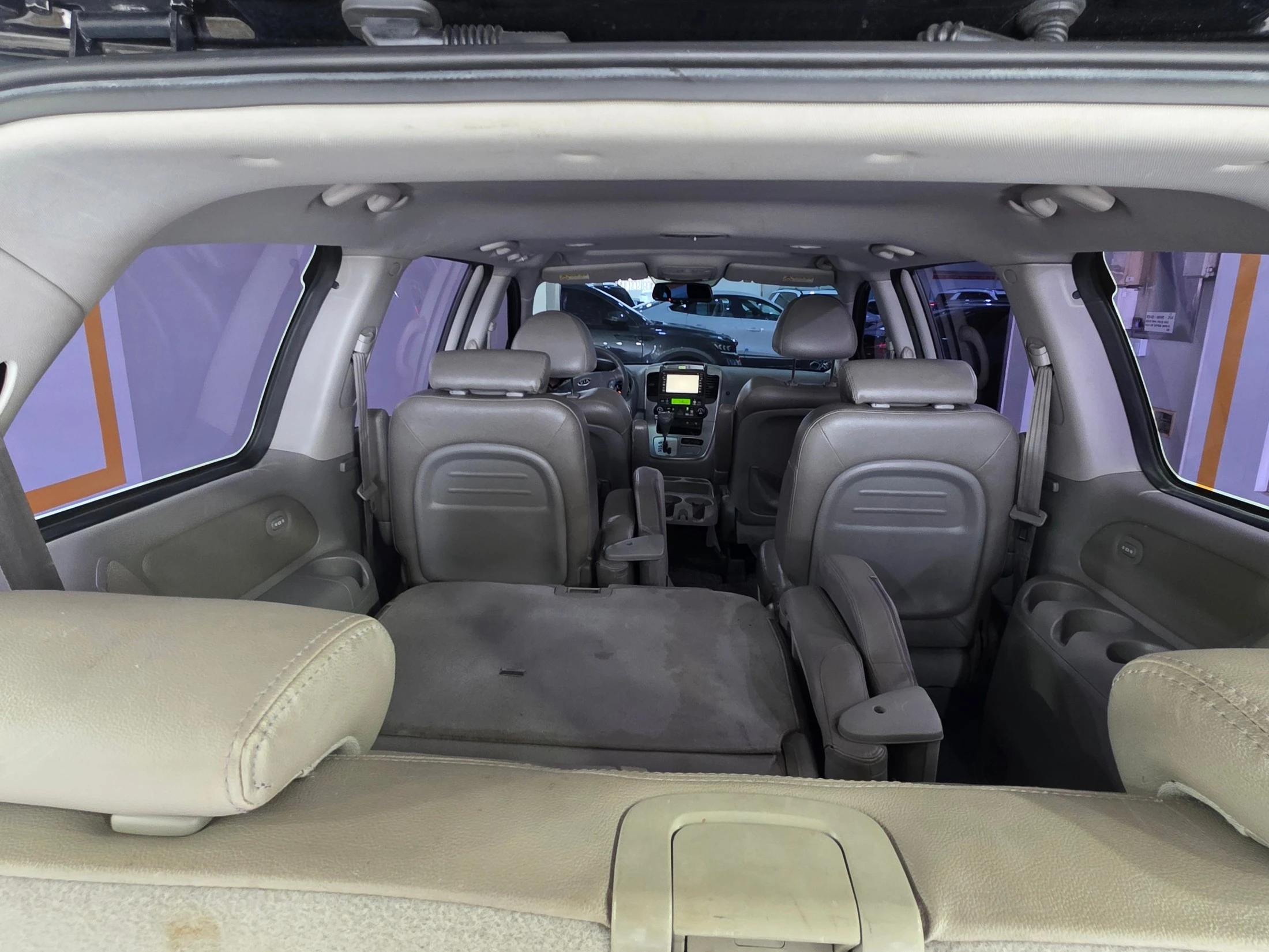 Kia Canival Grand Carnival, 2010 — фото 12