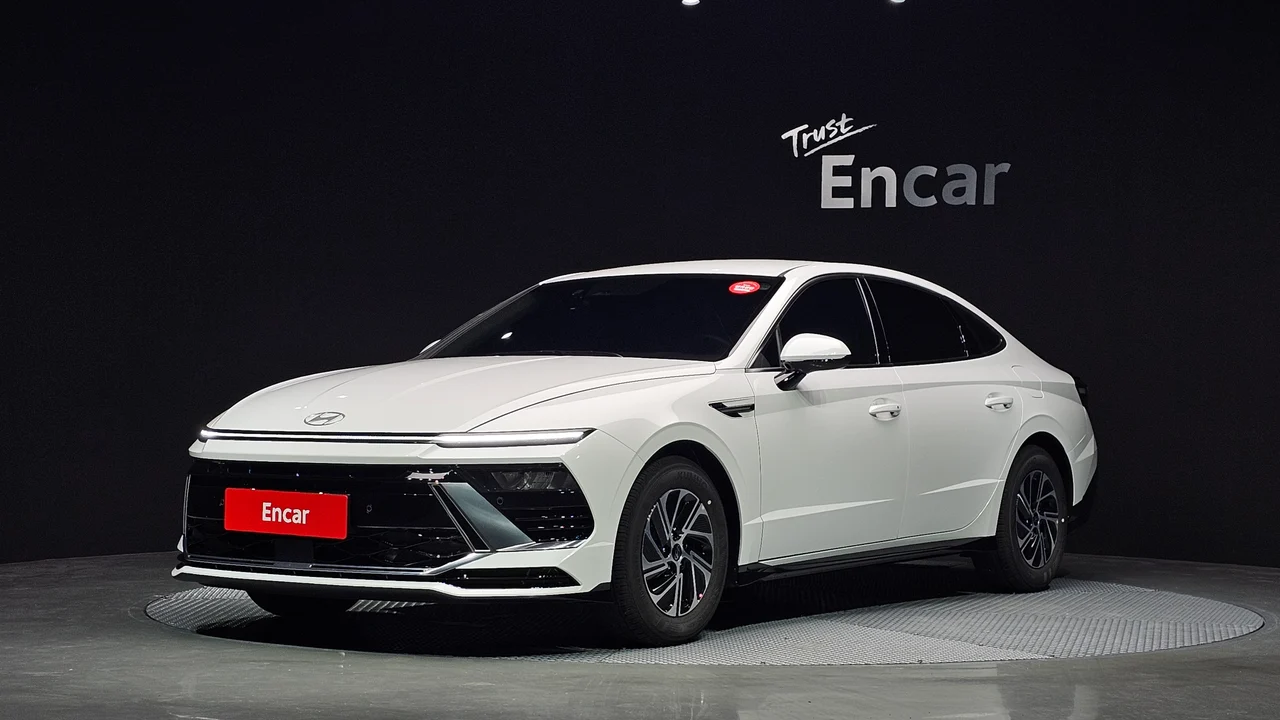 Hyundai Sonata De Edge Hybrid (DN8)