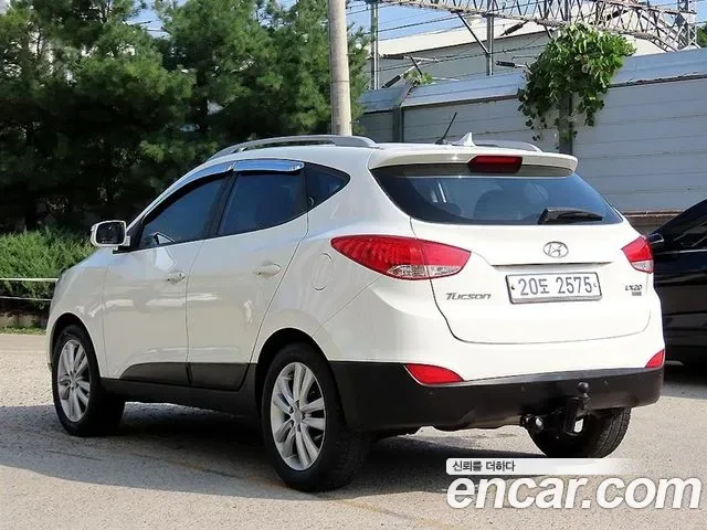 Hyundai Tucson ix, 2009 — фото 3