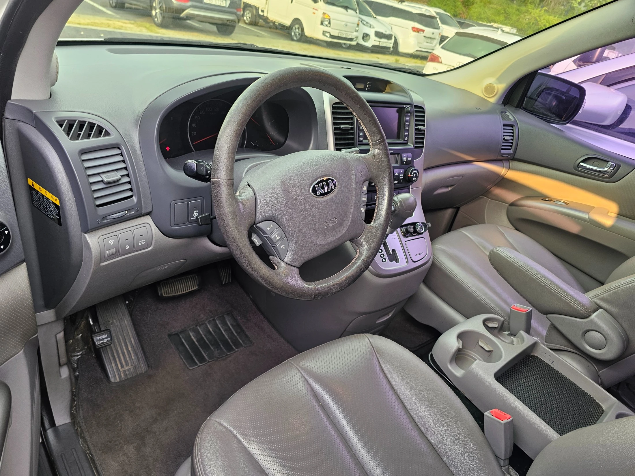 Kia Canival Carnival R, 2012 — фото 4