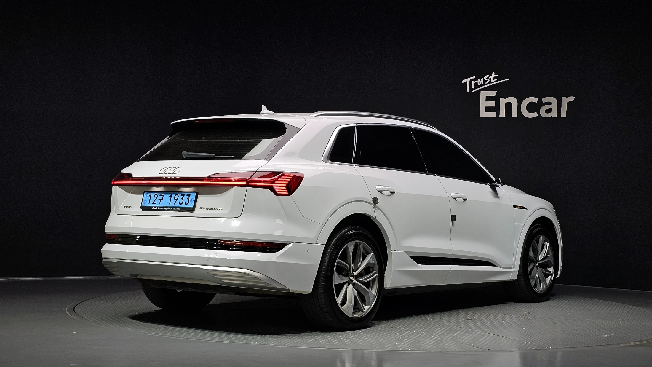 Audi E-Tron, 2020 — фото 2