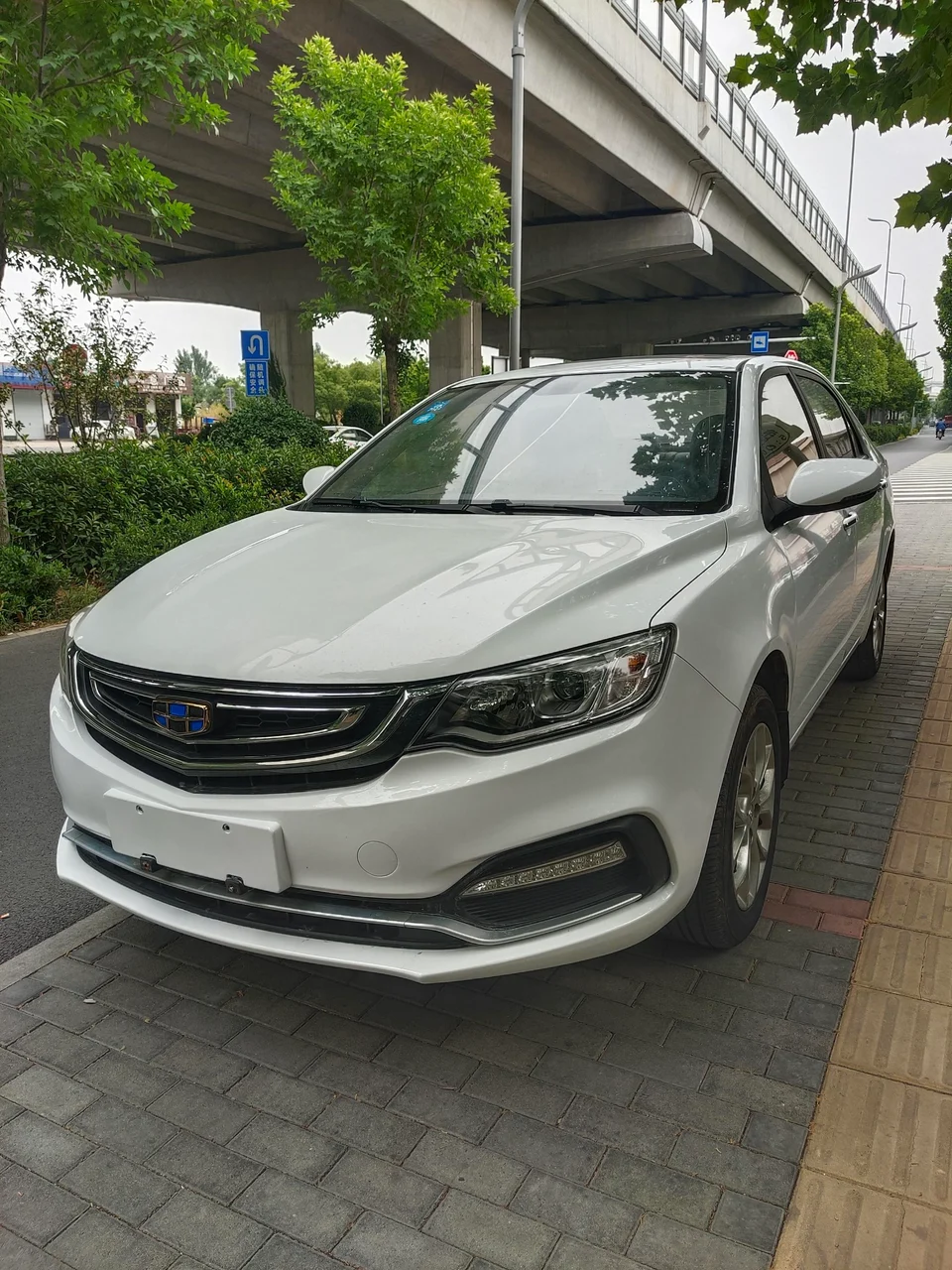 Geely Vision