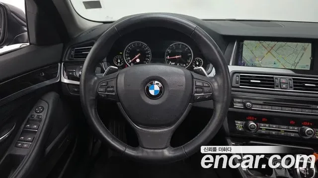 BMW 5-Series F10, 2013 — фото 14