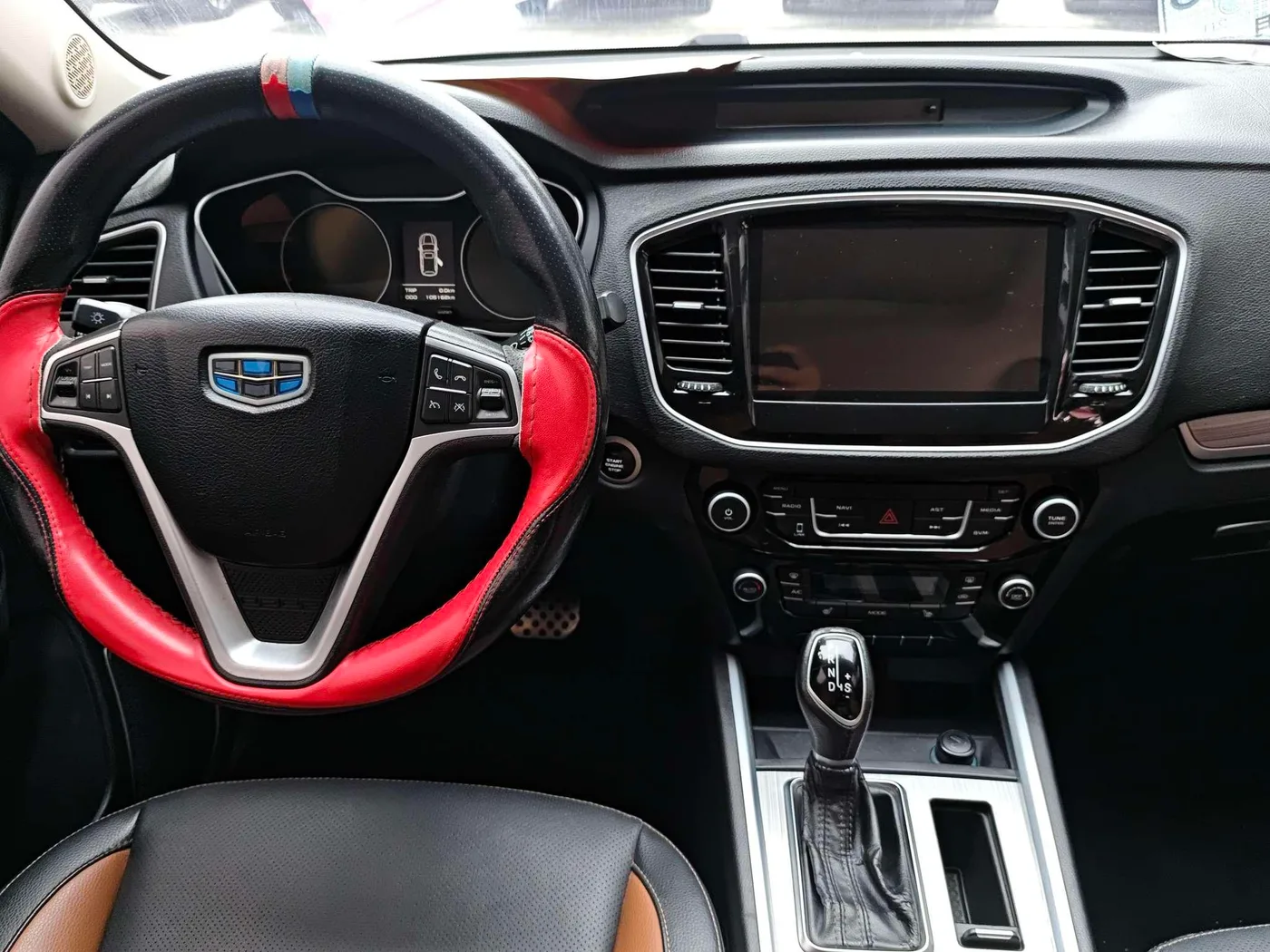 Geely Vision X6, 2016 — фото 14