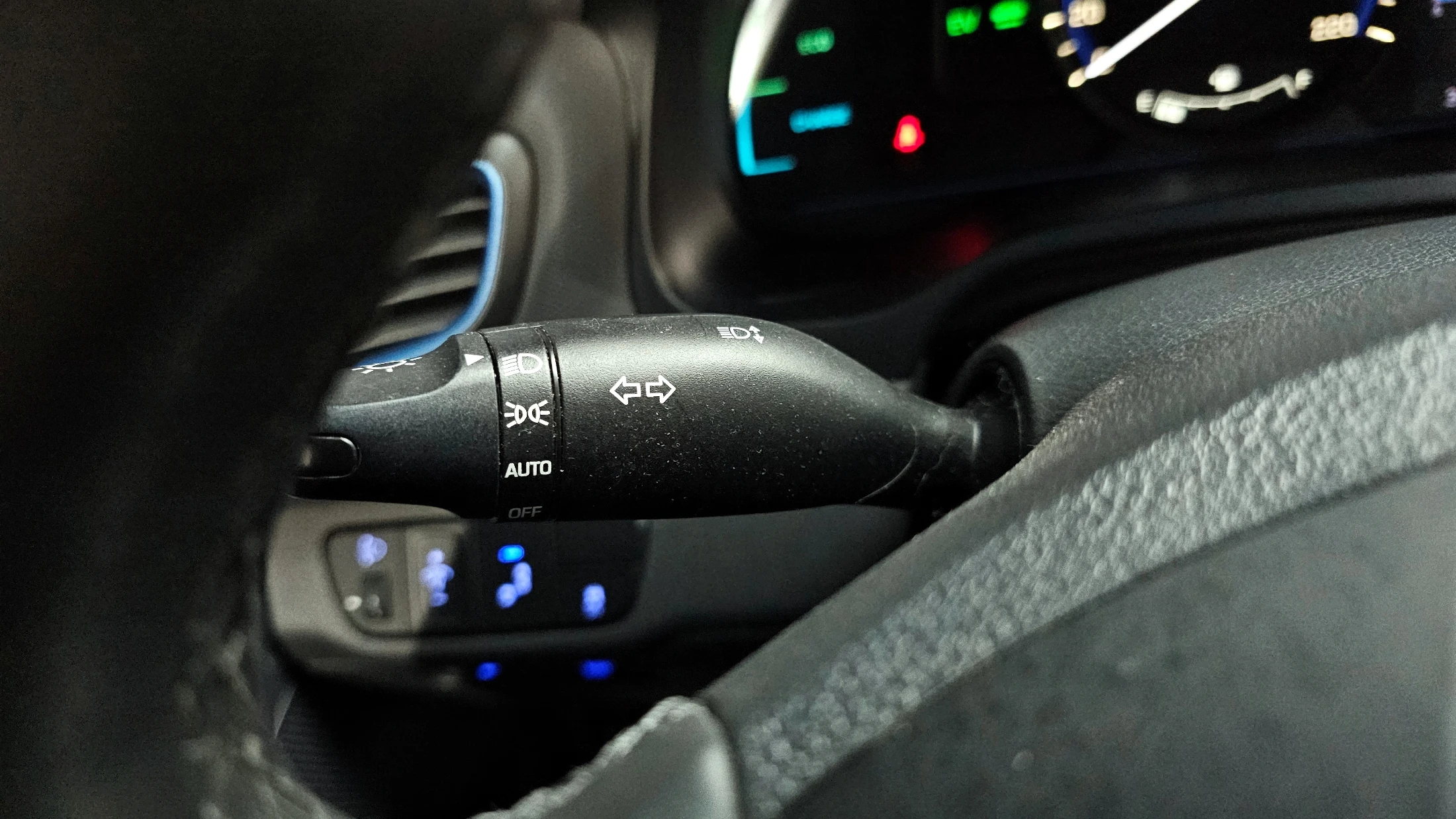 Hyundai Ioniq Ionic Hybrid, 2018 — фото 14