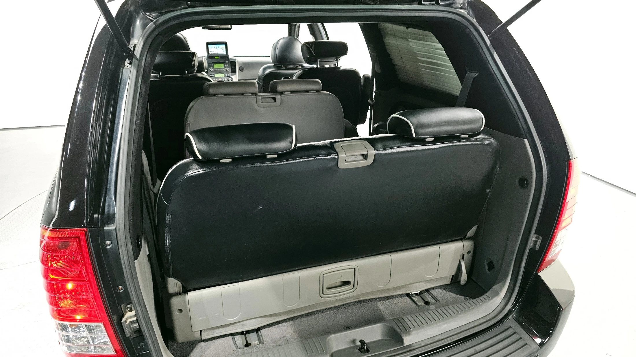 Kia Canival Carnival R, 2010 — фото 20