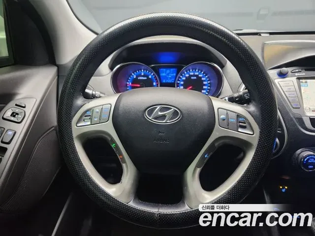 Hyundai Tucson ix, 2012 — фото 12