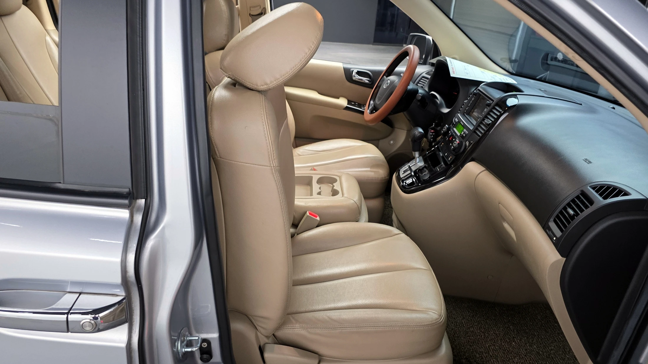 Kia Canival Carnival R, 2010 — фото 11